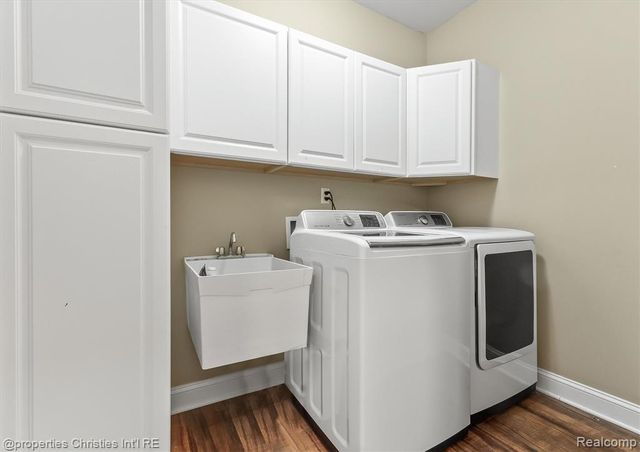 24910 Reeds Pointe Drive, Novi, MI 48374