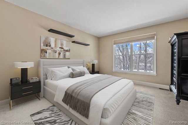 24910 Reeds Pointe Drive, Novi, MI 48374