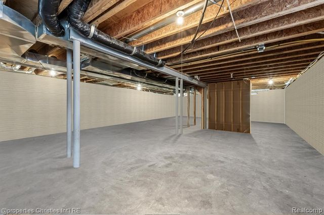 24910 Reeds Pointe Drive, Novi, MI 48374