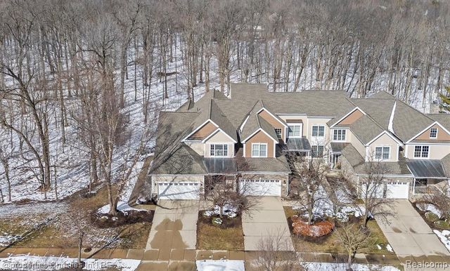 24910 Reeds Pointe Drive, Novi, MI 48374