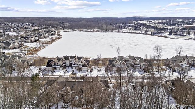 24910 Reeds Pointe Drive, Novi, MI 48374