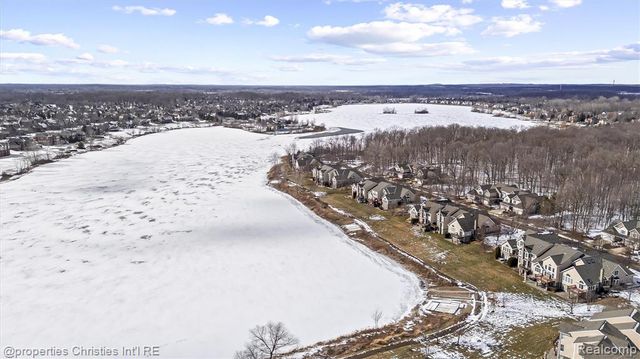 24910 Reeds Pointe Drive, Novi, MI 48374