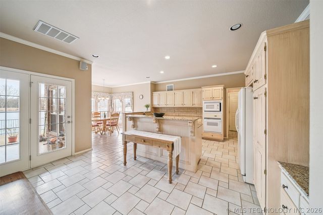 12231 S 18th Avenue E, Jenks, OK 74037