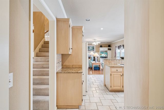 12231 S 18th Avenue E, Jenks, OK 74037