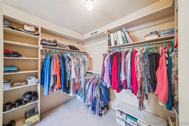 12231 S 18th Avenue E, Jenks, OK 74037