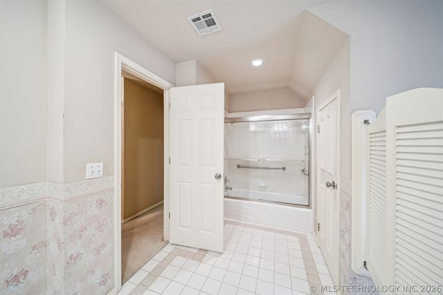 12231 S 18th Avenue E, Jenks, OK 74037