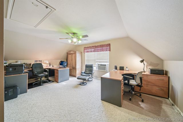 12231 S 18th Avenue E, Jenks, OK 74037