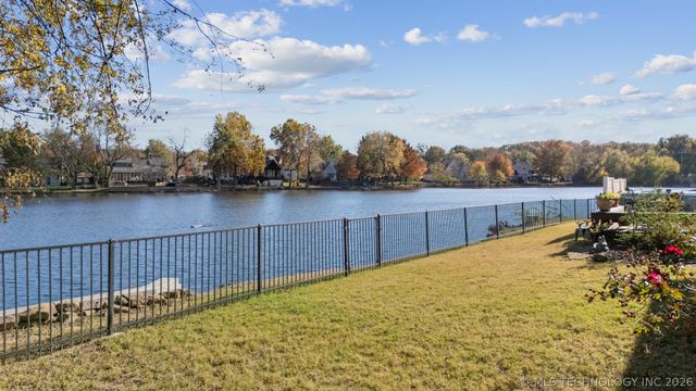 12231 S 18th Avenue E, Jenks, OK 74037