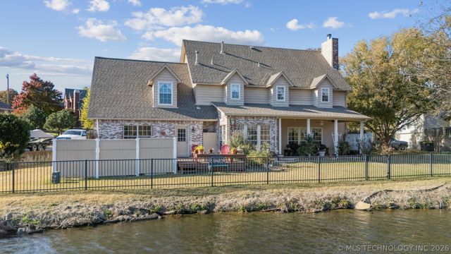 12231 S 18th Avenue E, Jenks, OK 74037