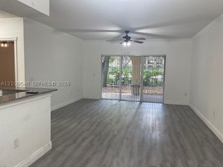 2439 Centergate Dr 102, Miramar, FL 33025