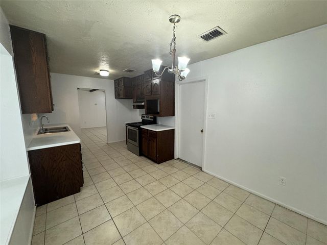 6223 Weststar Lane, Houston, TX 77072