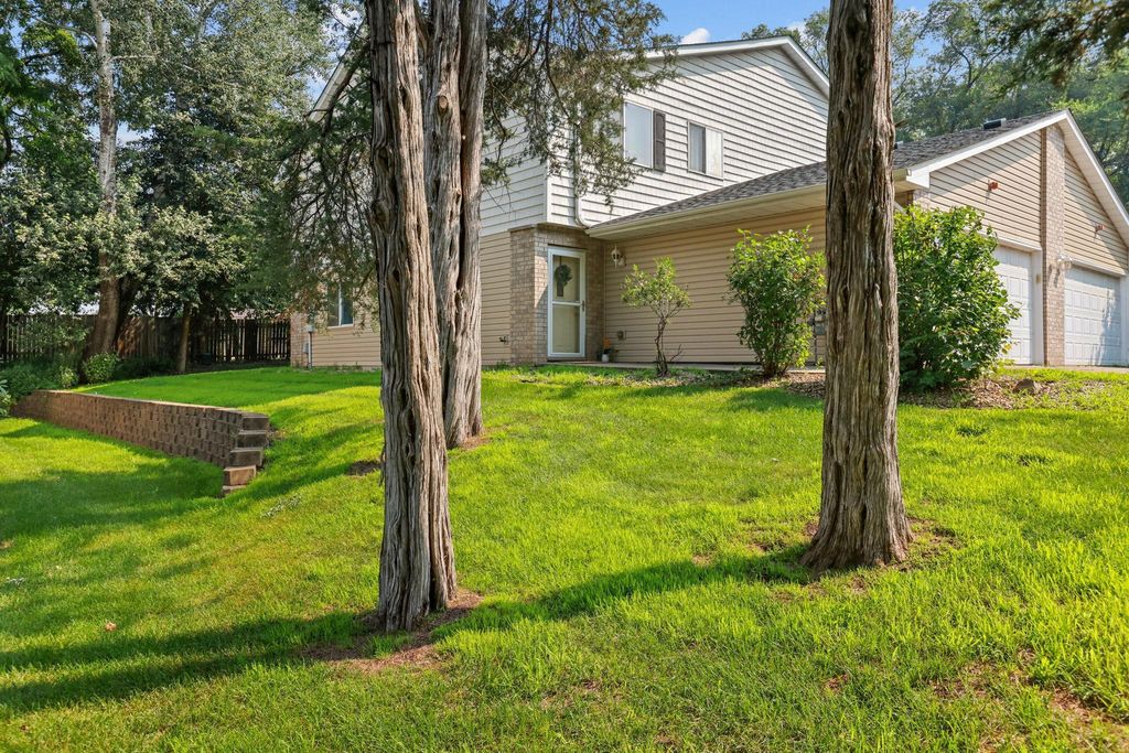 1215 Norton Avenue NE, Fridley, MN 55432