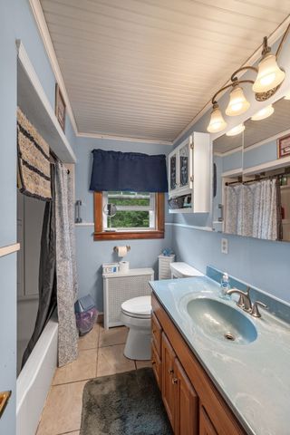 6 Marsh Ave, Salem, NH 03079