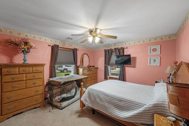 6 Marsh Ave, Salem, NH 03079
