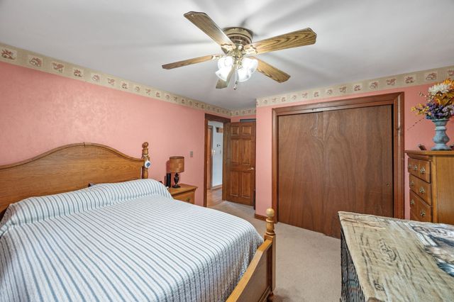 6 Marsh Ave, Salem, NH 03079