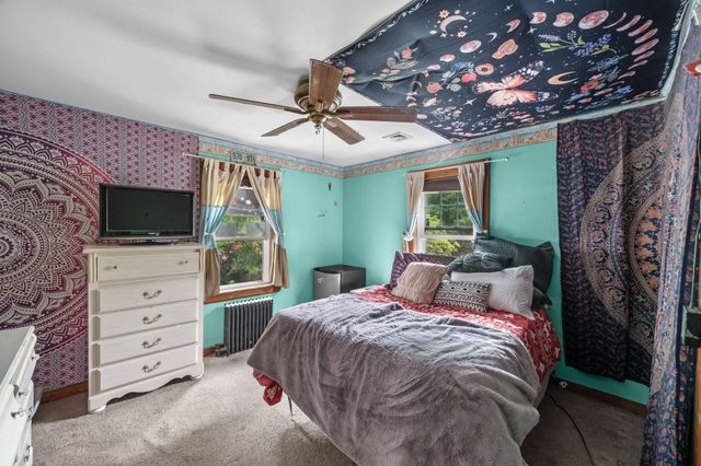 6 Marsh Ave, Salem, NH 03079