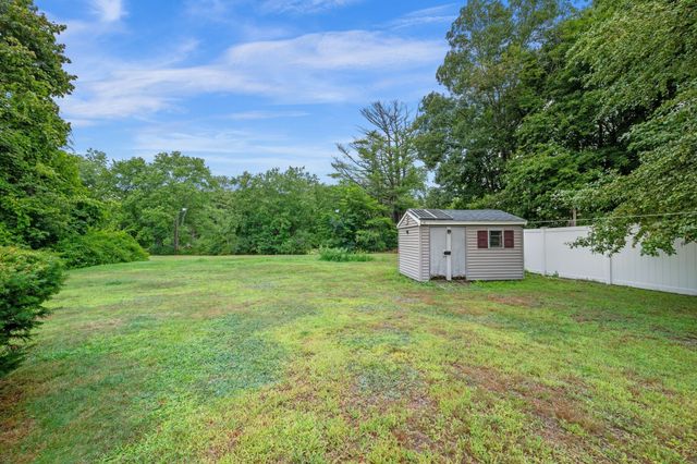 6 Marsh Ave, Salem, NH 03079