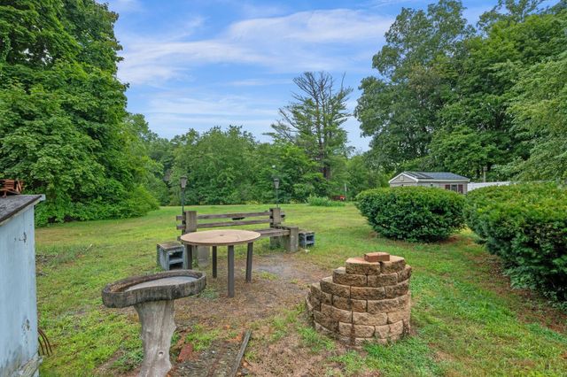 6 Marsh Ave, Salem, NH 03079