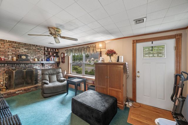 6 Marsh Ave, Salem, NH 03079