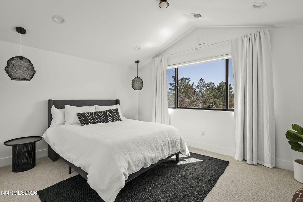 Image 35 of property listing at 4425 Dant Boulevard, Reno, NV 89509