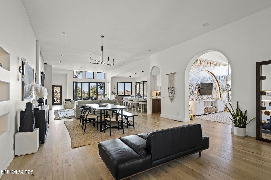Image 4 of property listing at 4425 Dant Boulevard, Reno, NV 89509