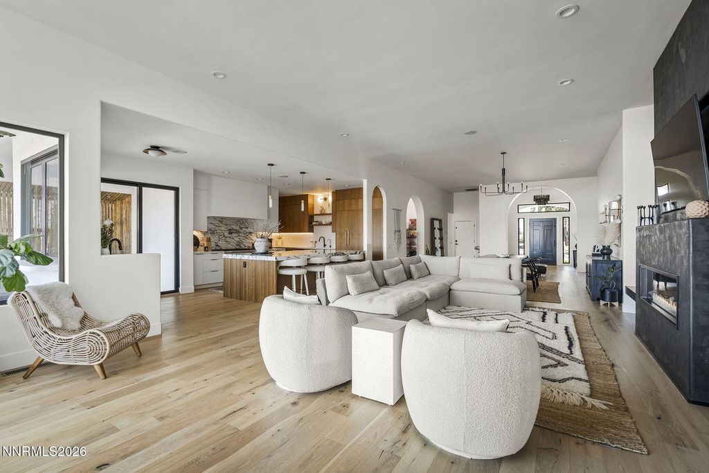 Image 9 of property listing at 4425 Dant Boulevard, Reno, NV 89509