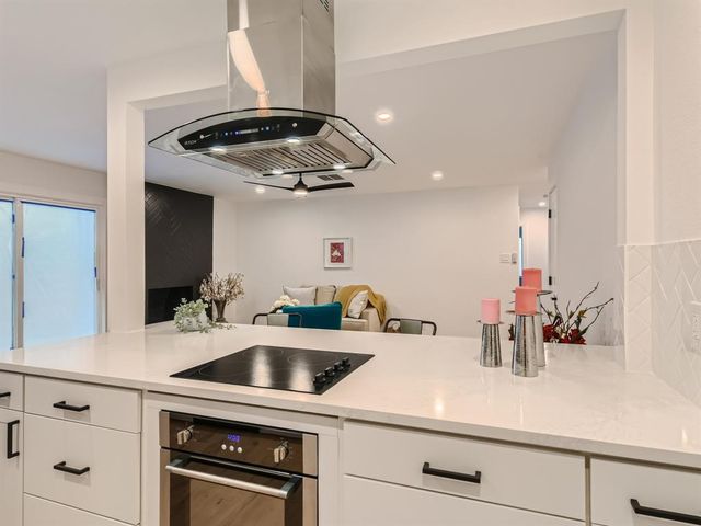 3421 Galesburg DR, Austin, TX 78745