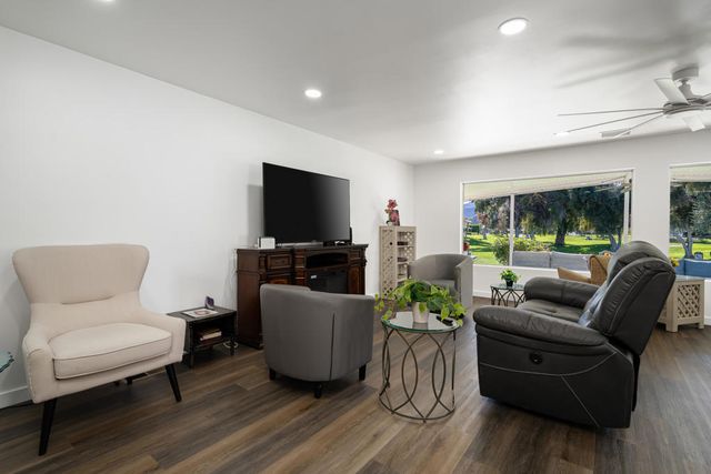 74 Via Minorca, Cathedral City, CA 92234