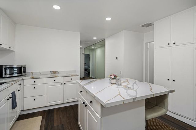 74 Via Minorca, Cathedral City, CA 92234