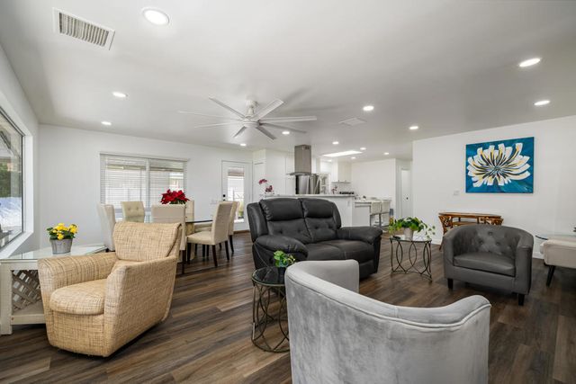 74 Via Minorca, Cathedral City, CA 92234