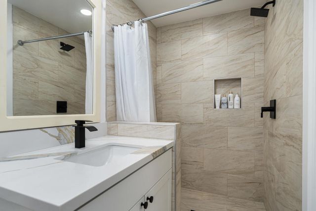 74 Via Minorca, Cathedral City, CA 92234