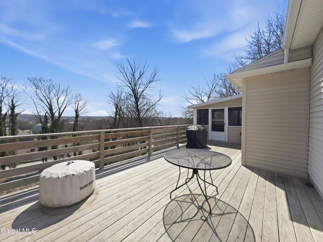 39 Boght Road, Watervliet, NY 12189