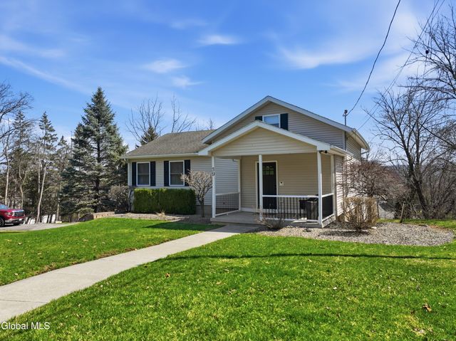 39 Boght Road, Watervliet, NY 12189