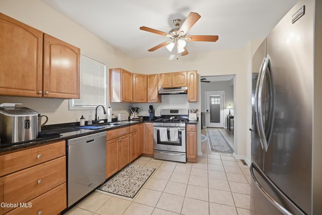 39 Boght Road, Watervliet, NY 12189