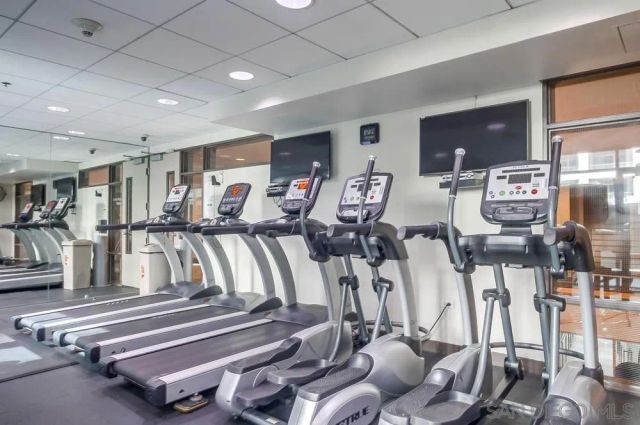 425 W Beech St 517, San Diego, CA 92101