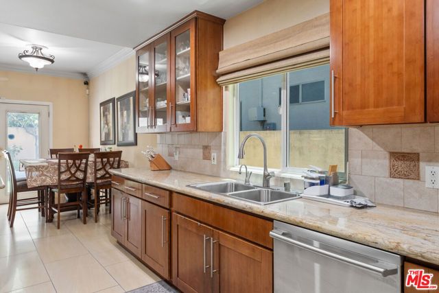 3332 Tilden Avenue, Los Angeles, CA 90034