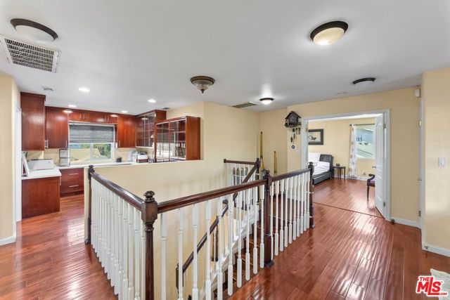 3332 Tilden Avenue, Los Angeles, CA 90034