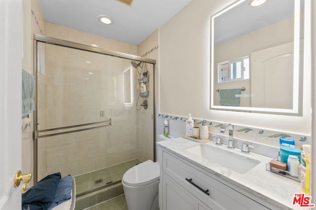 3332 Tilden Avenue, Los Angeles, CA 90034