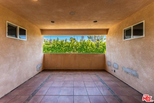3332 Tilden Avenue, Los Angeles, CA 90034