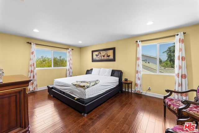 3332 Tilden Avenue, Los Angeles, CA 90034