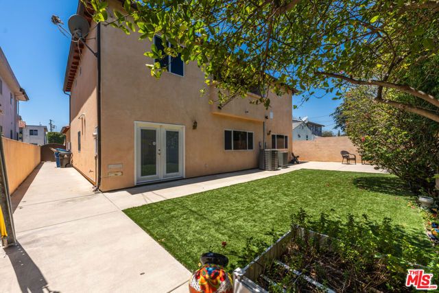 3332 Tilden Avenue, Los Angeles, CA 90034