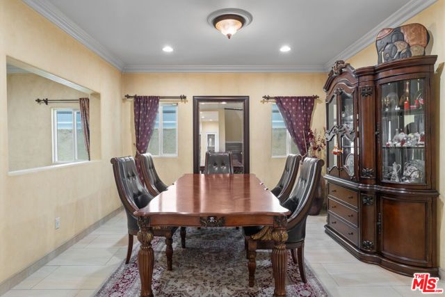 3332 Tilden Avenue, Los Angeles, CA 90034