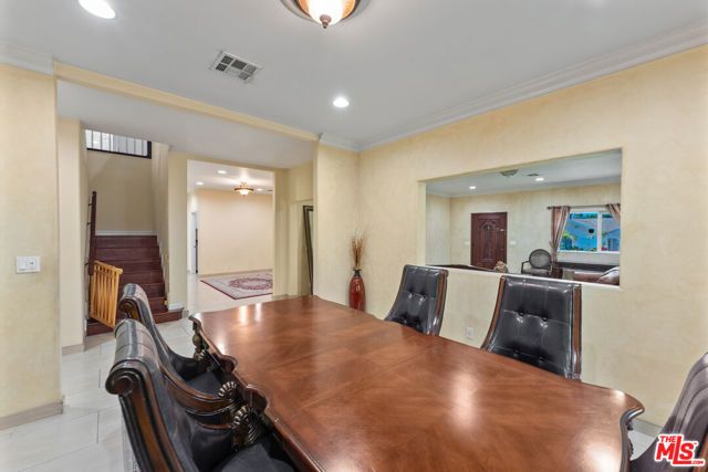 3332 Tilden Avenue, Los Angeles, CA 90034