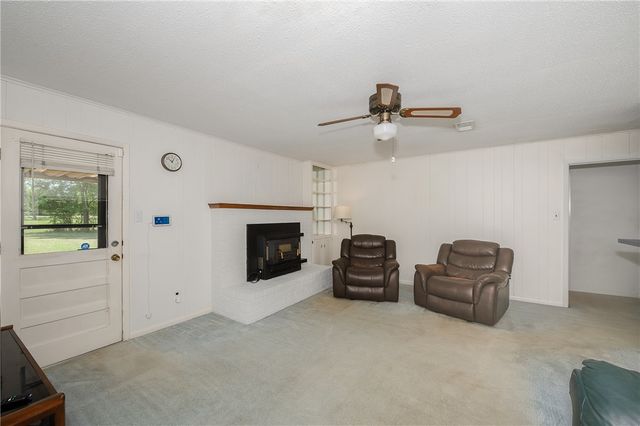 303 Heath Avenue, Madisonville, TX 77864