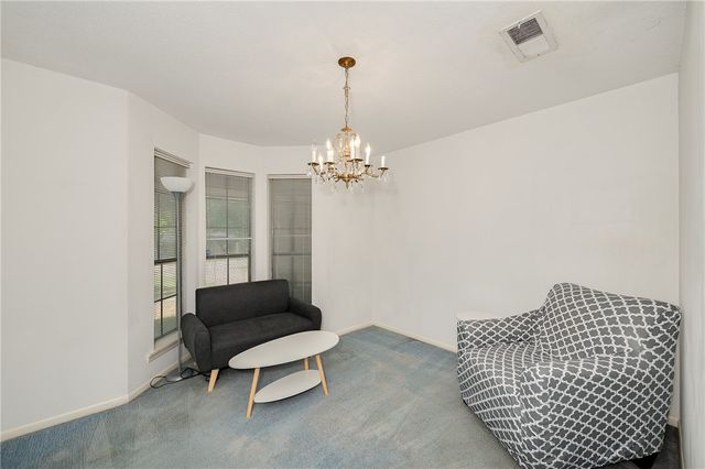 303 Heath Avenue, Madisonville, TX 77864
