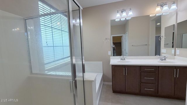 3021 S SUNLAND Drive, Chandler, AZ 85248