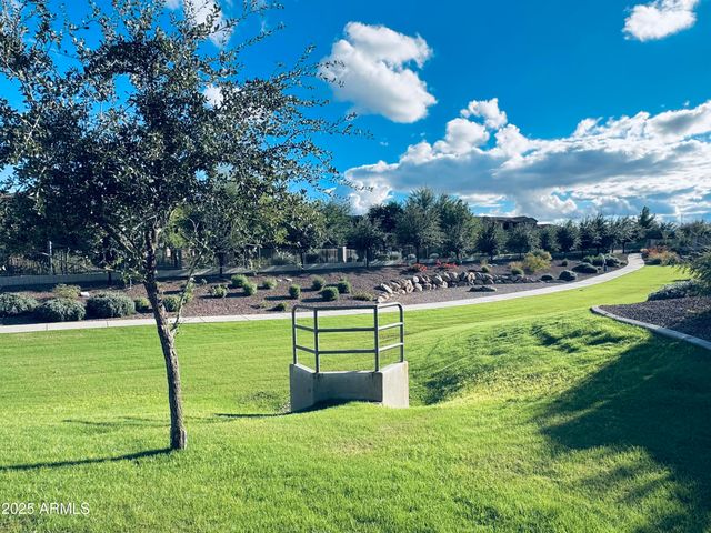 3021 S SUNLAND Drive, Chandler, AZ 85248