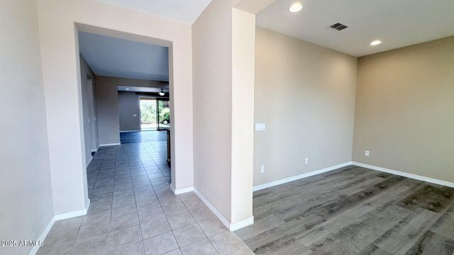 3021 S SUNLAND Drive, Chandler, AZ 85248