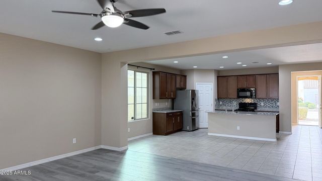 3021 S SUNLAND Drive, Chandler, AZ 85248