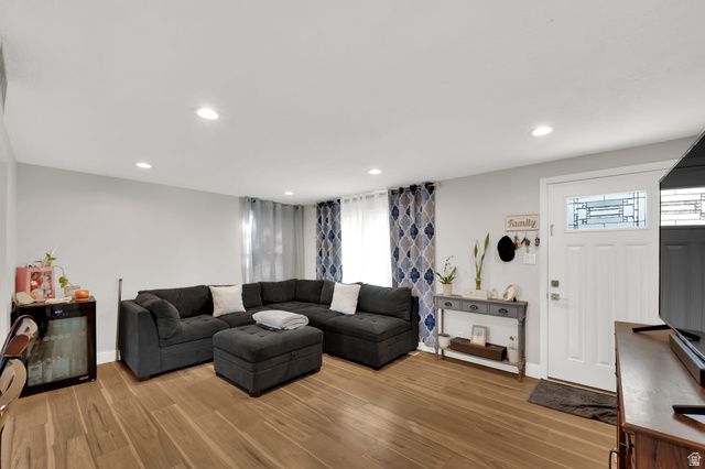 1115 S GLENDALE DR, Salt Lake City, UT 84104